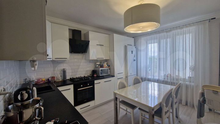 2-к. квартира, 68 м², 2/6 эт.