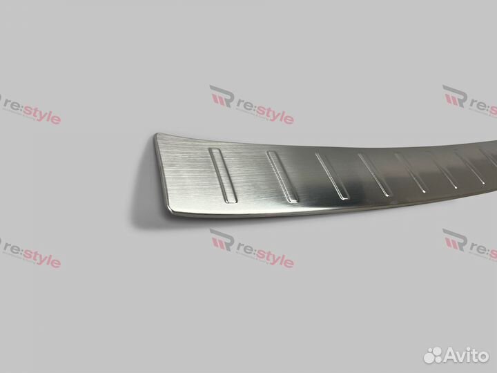 Накладка заднего бампера Toyota Prius 20 Хром