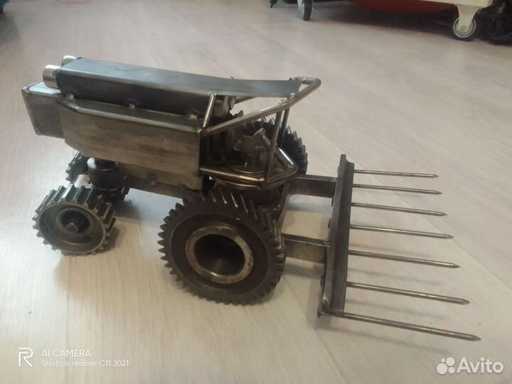 Сувенир из металла 