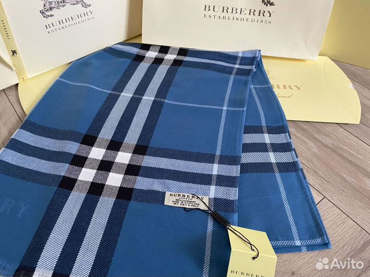 Шарф Burberry из кашемира