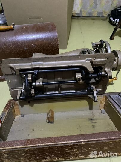Швейная машинка (старинная)