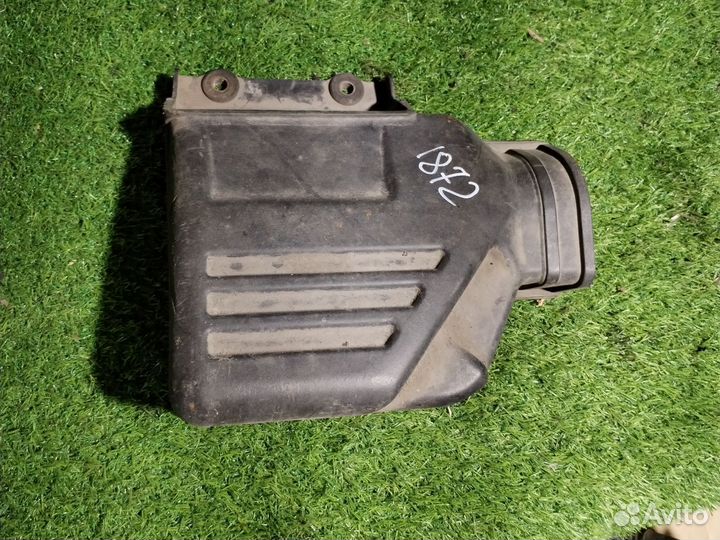 Воздухозаборник Hyundai Starex 1