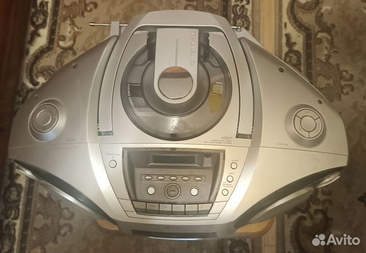 CD MP3 магнитола LG (бумбокс)