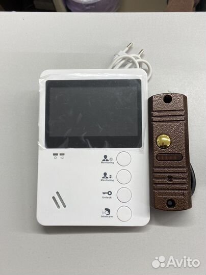 Комплект Видеодомофон и вызывная панель