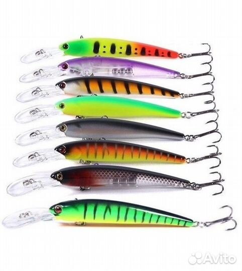 Набор из 8 воблеров разных расцветок. Длина 9 см