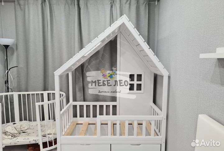 Детская кровать из массива