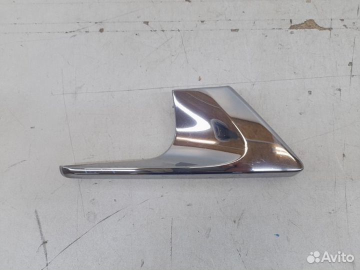 Накладка птф правая Toyota Land Cruiser 200