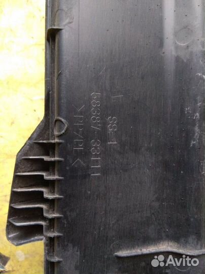 Накладка панели задка Toyota Camry 50 2011-2017