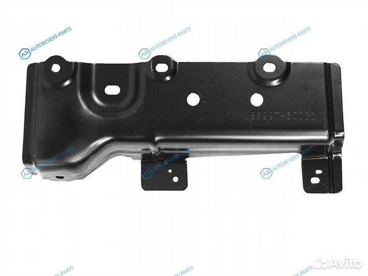 STP-58356-60010 Крепление планки заднего бампера t