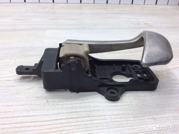 Ручка двери внутренняя задняя левая Hyundai Santa