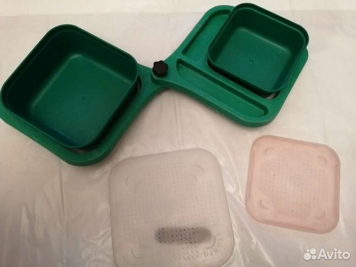 Столик на два контейнера для наживки, накручиваетс