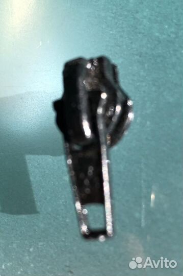 Бегунок для молнии черный минский семерка