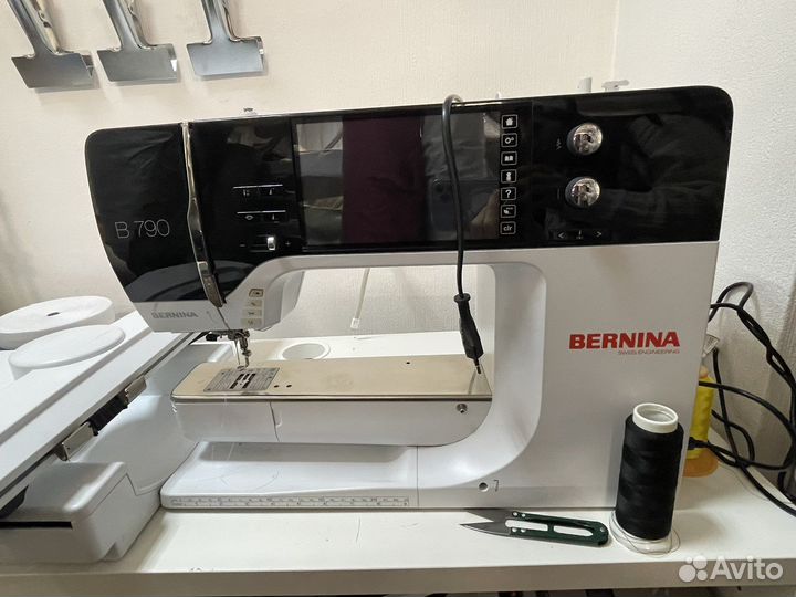 Швейно вышивальная машина bernina B790