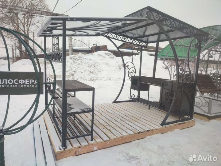 Мангал с печью под казан и крышей