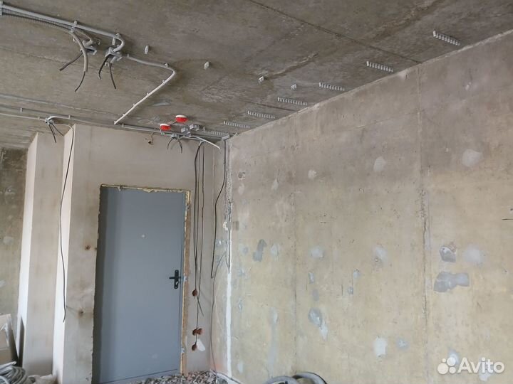 Услуги электрика, Электрик