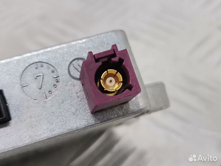 Усилитель антенны Audi TT 8J 2008 8E0035456D