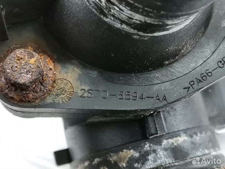 Корпус термостата Ford Mondeo 3 рест. 2004