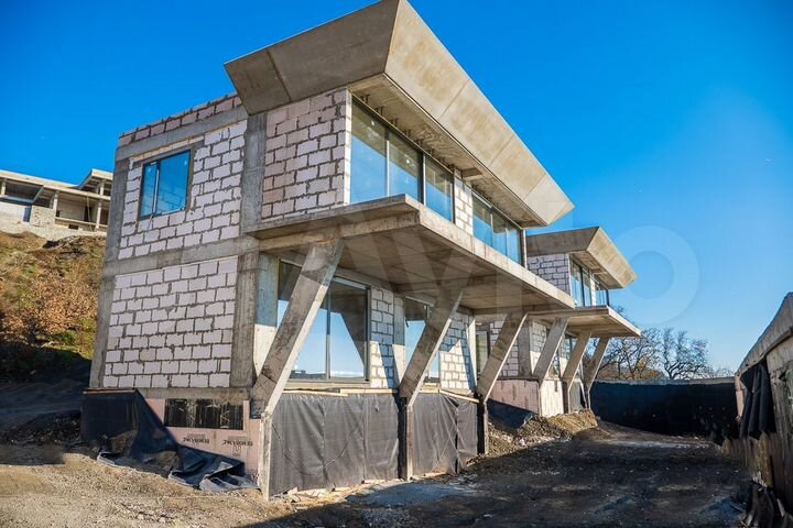 Коттедж 212 м² на участке 3 сот.