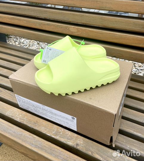 Шлепки Adidas Yeezy Slide