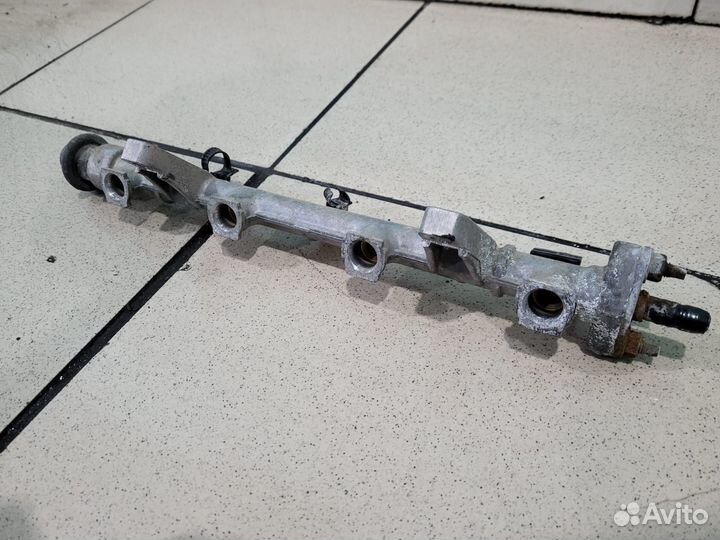 Топливная рампа Kia Cerato 1