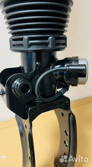 Передний амортизатор Porsche Cayenne 955/957