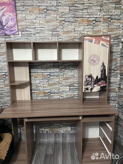 Компьютерный стол