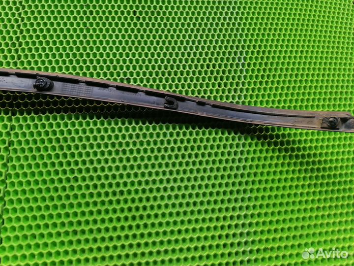 Накладка двери Фольксваген Гольф 5