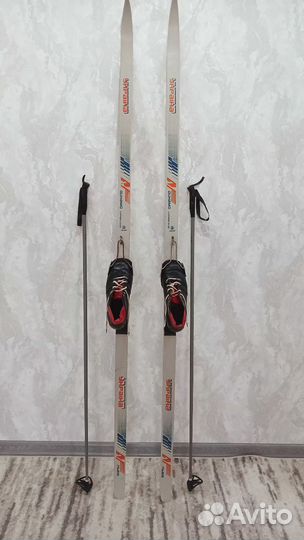 Беговые лыжи с ботинками 42р