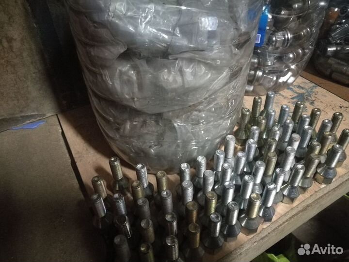 Болты для ваз LADA(шины,диски,монтаж)