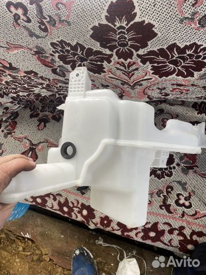 Бочек омывателя для Passat b6