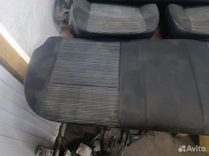 Задние сидение renault sandero 1