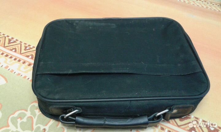 Сумка для нетбука в хорошем состоянии