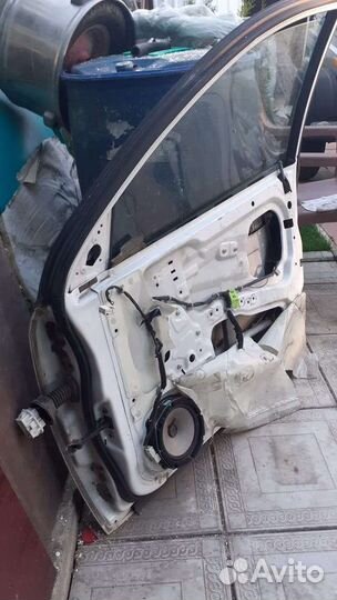 Продам дверь в разбор