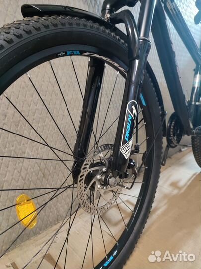 Велосипед 26 дюймов колеса. Новый с багажником