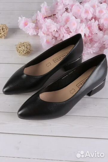 Туфли на низком каблуке 43р