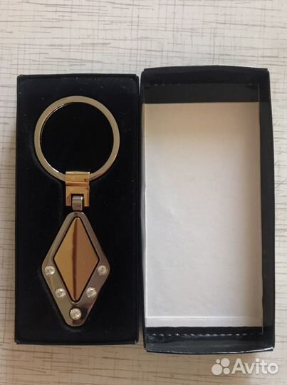 Брелок на ключ металл 3 модели разные