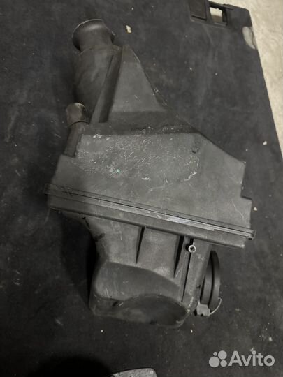 Корпус воздушного фильтра BMW E39 M54b30