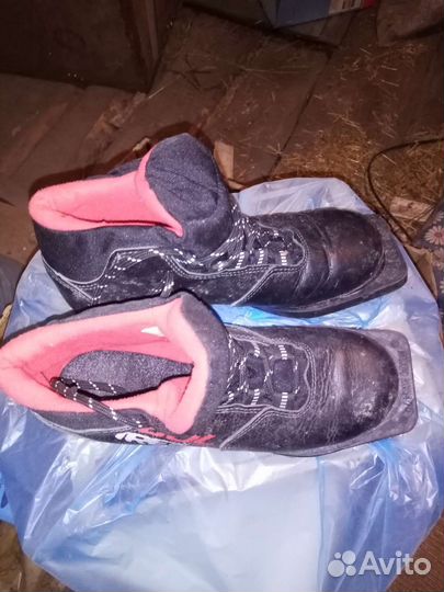 Лыжные ботинки