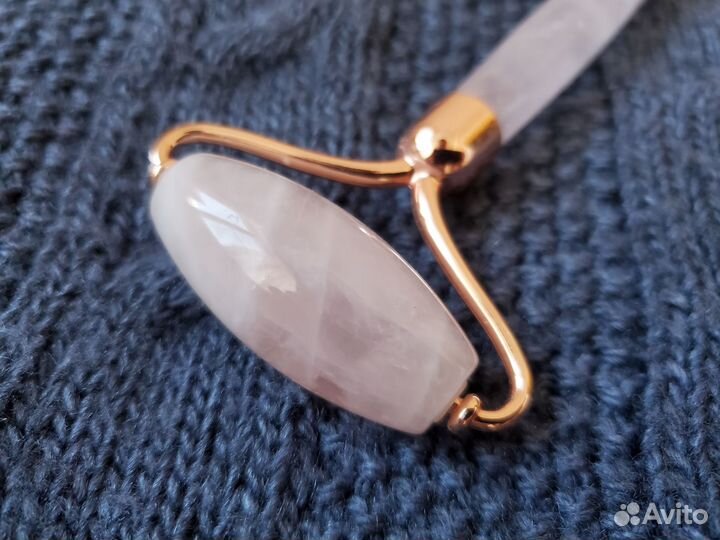 Массажер для лица розовый кварц