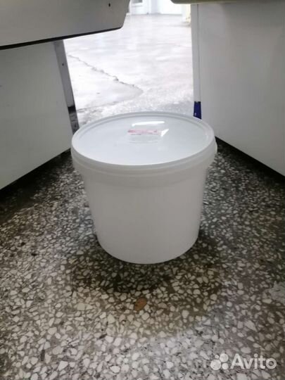 Ведро пластиковое с крышкой 10л, 5л