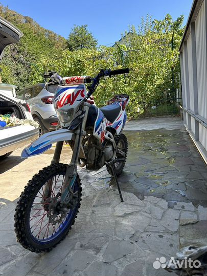 Кроссовый мотоцикл