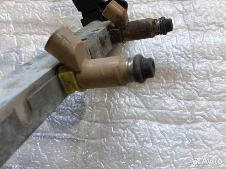 Топливная рампа форсунки датчик Volvo S40 2,4 170