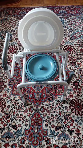 Кресло туалет для пожилых людей