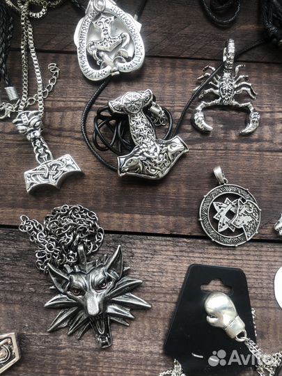 Мужские кулоны, подвески