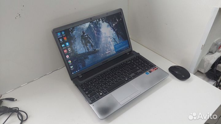 Ноутбук Samsung NP355V5C