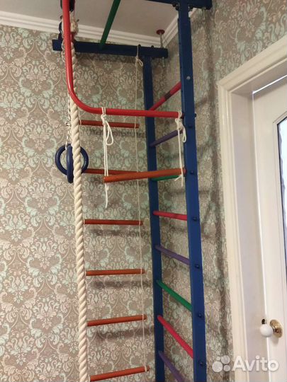 Детская спортивная шведская стенка