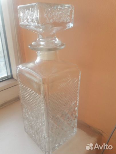 Посуда и графин