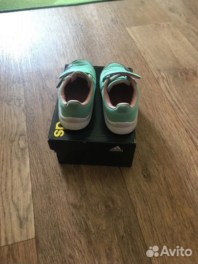 Кроссовки adidas