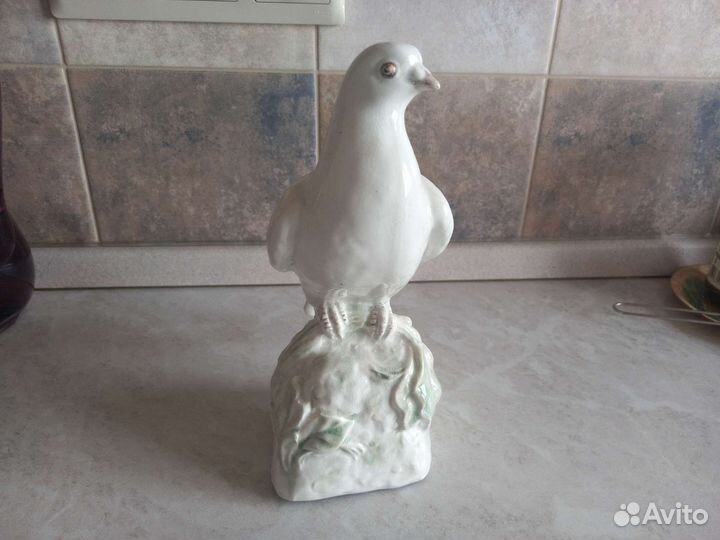 Статуэтка голубь конаково