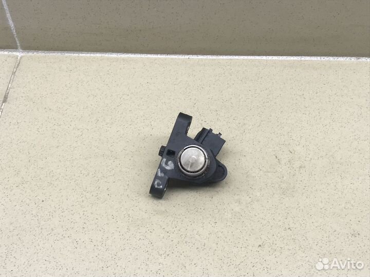 Датчик положения коленвала S40 2004-2012